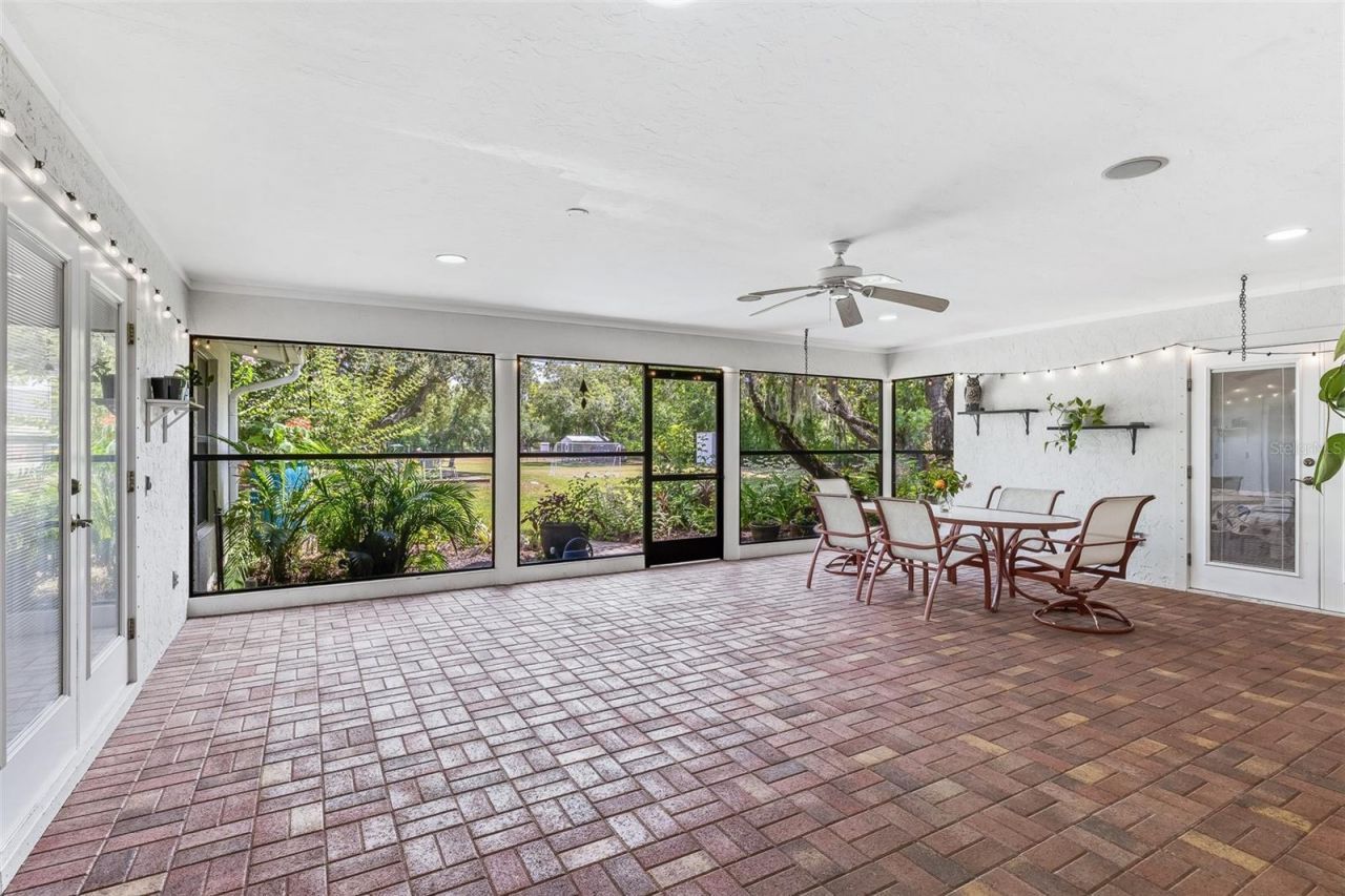 7565 Castle Drive, Sarasota, FL 34240 Photo