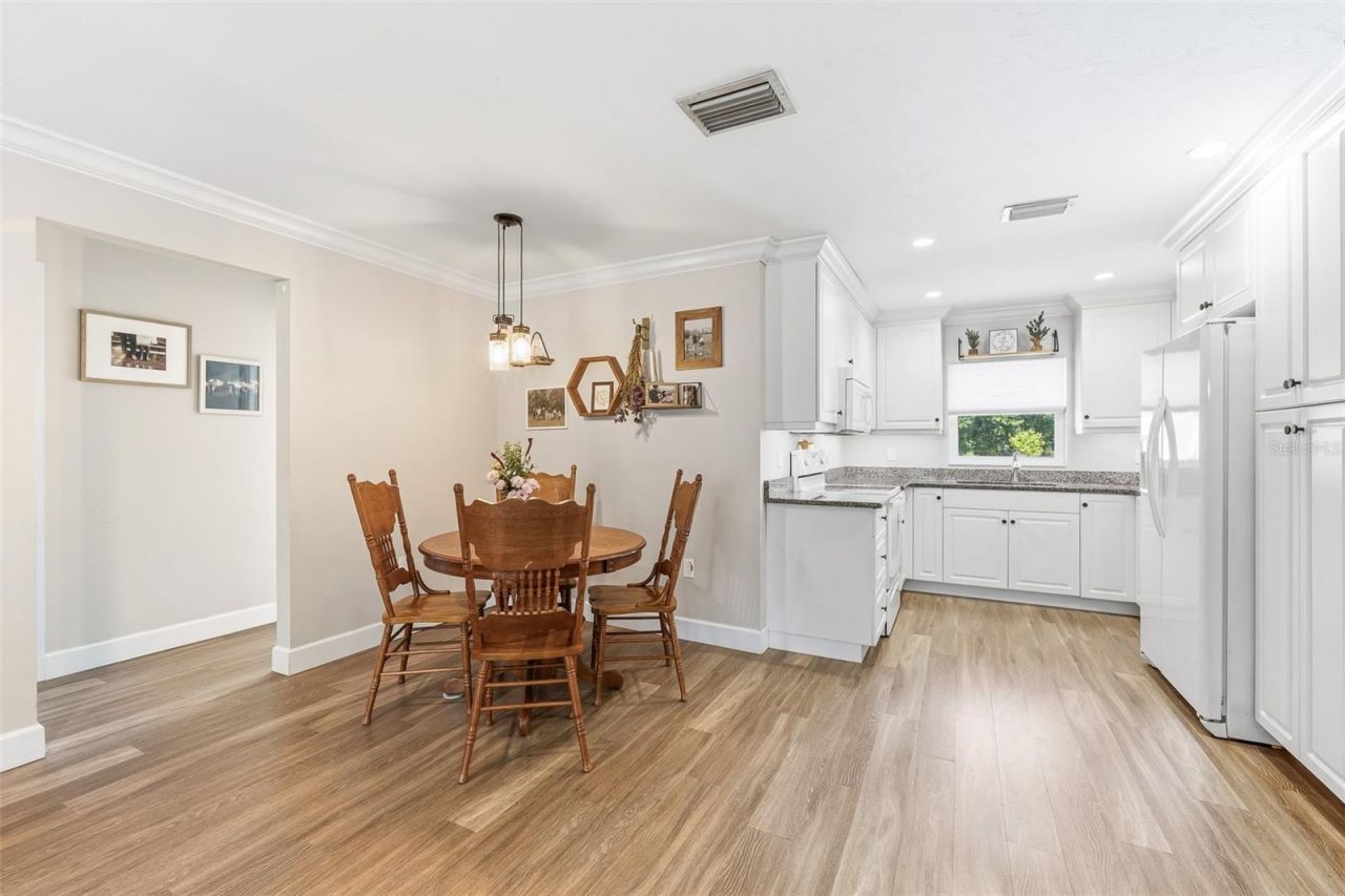 7565 Castle Drive, Sarasota, FL 34240 Photo