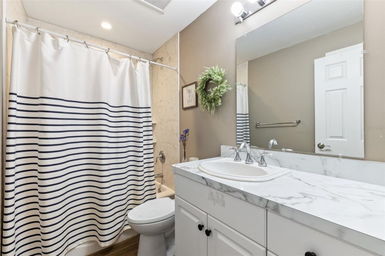 7565 Castle Drive, Sarasota, FL 34240 Photo