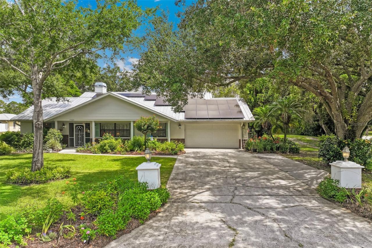 7565 Castle Drive, Sarasota, FL 34240 Photo