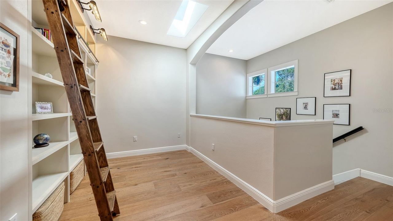 3921 Maravic Place, Sarasota, FL 34231 Photo