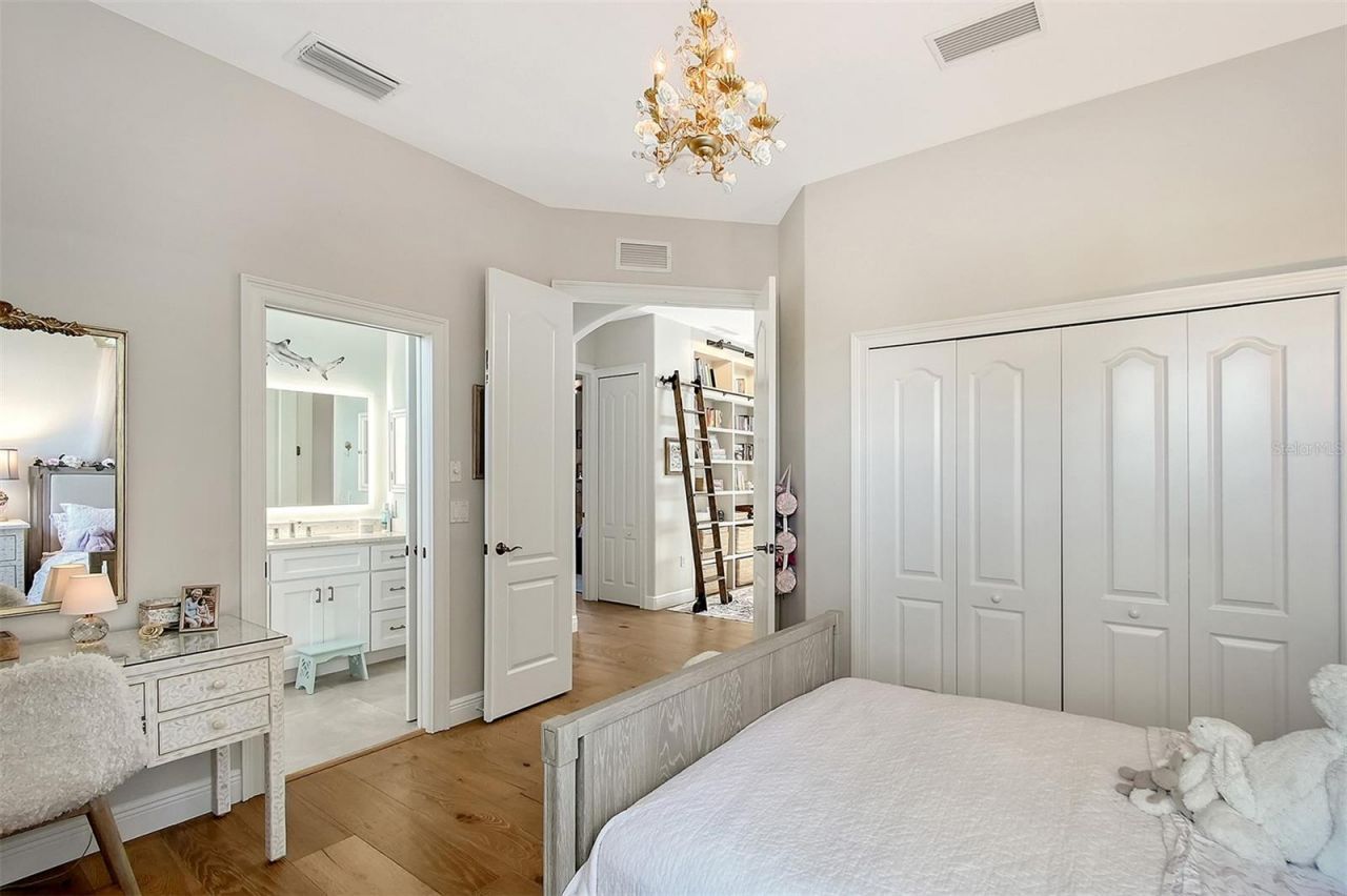 3921 Maravic Place, Sarasota, FL 34231 Photo