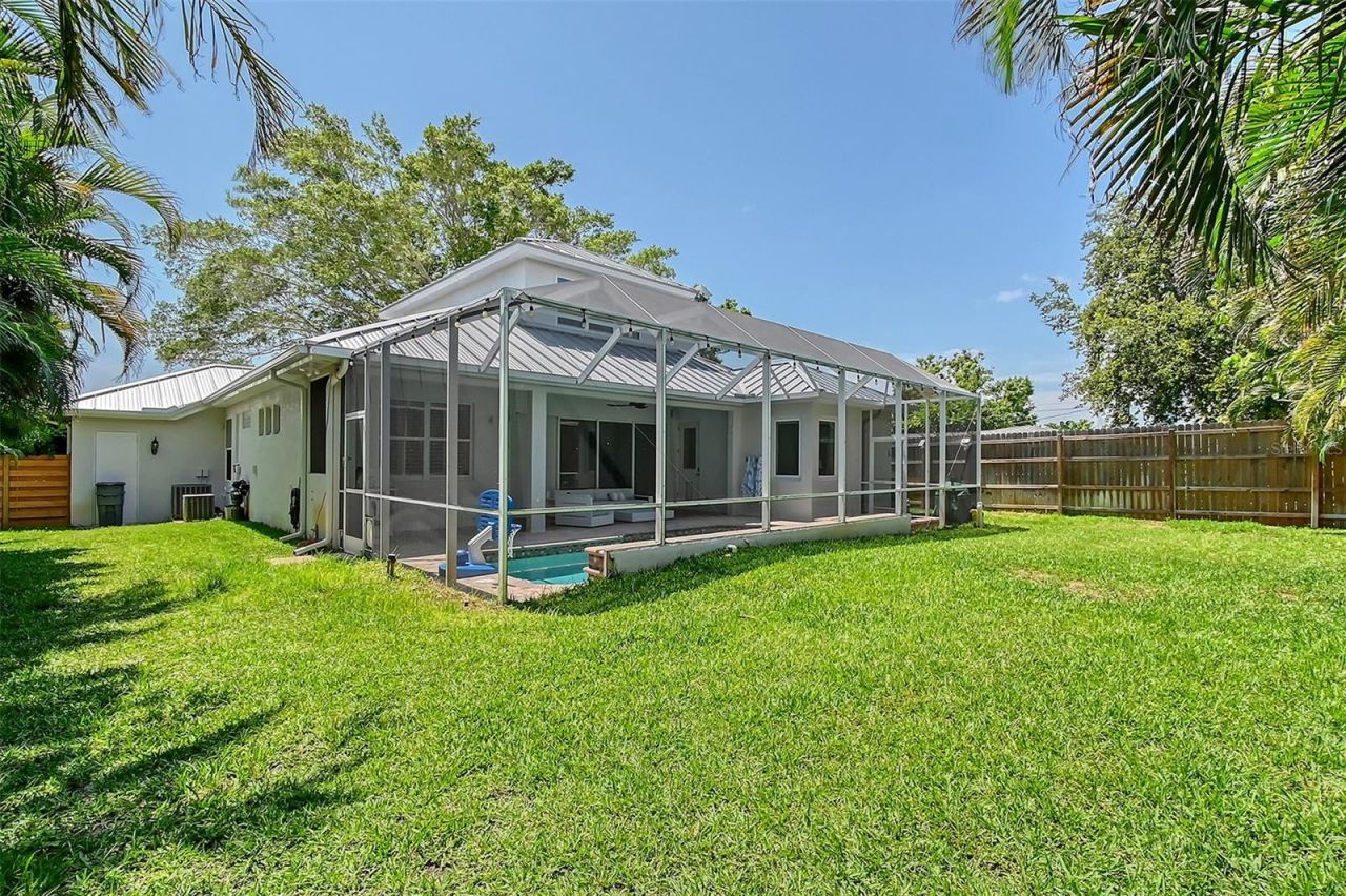 3921 Maravic Place, Sarasota, FL 34231 Photo