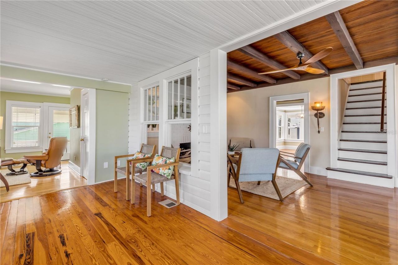 315 Due East Street, New Smyrna Beach, FL 32169 Photo