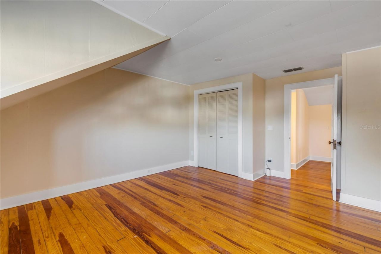 315 Due East Street, New Smyrna Beach, FL 32169 Photo