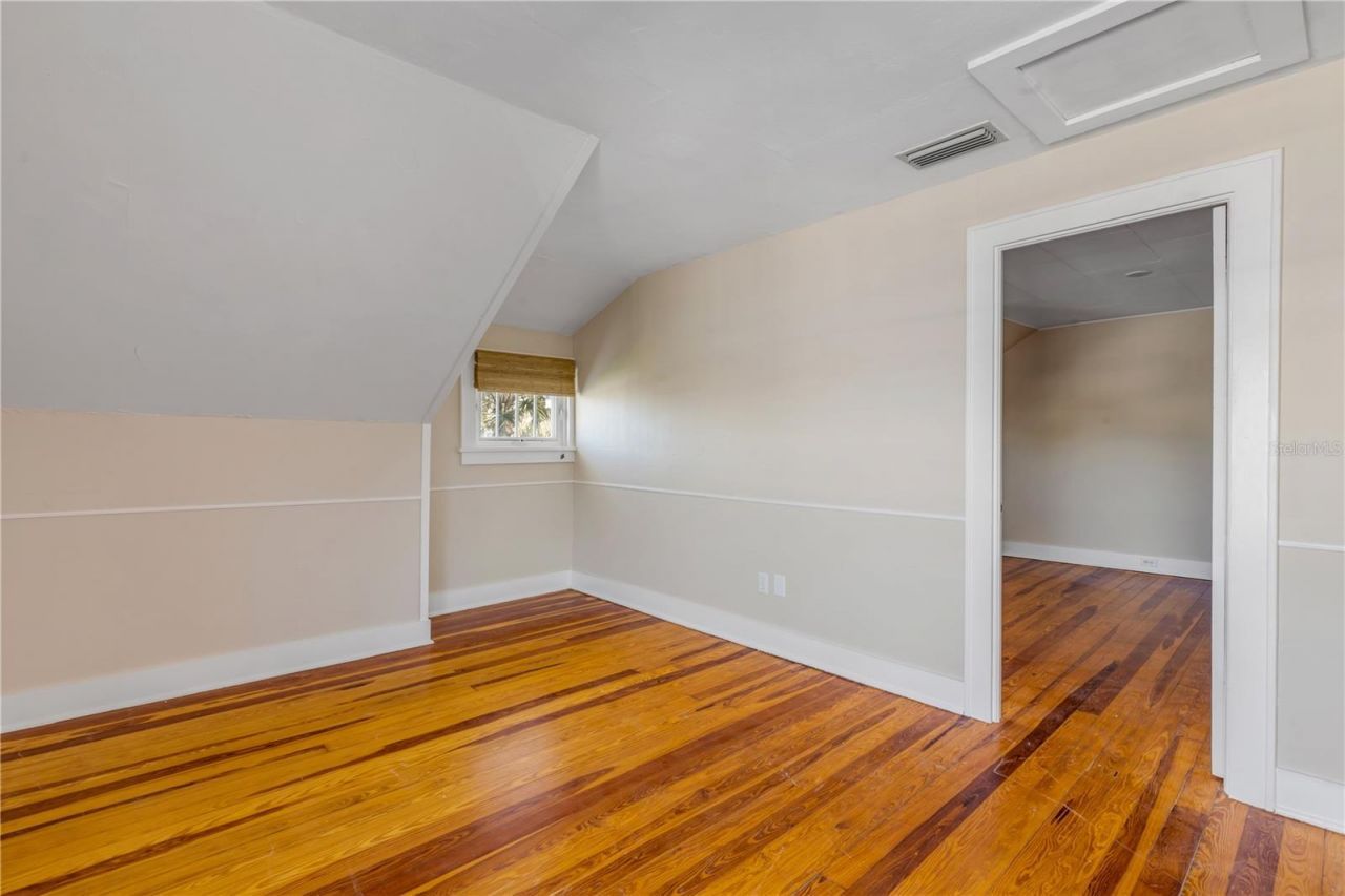 315 Due East Street, New Smyrna Beach, FL 32169 Photo
