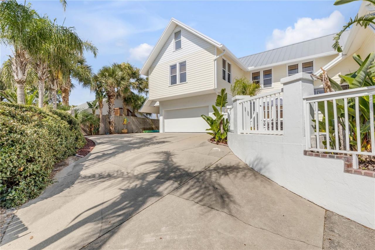 315 Due East Street, New Smyrna Beach, FL 32169 Photo