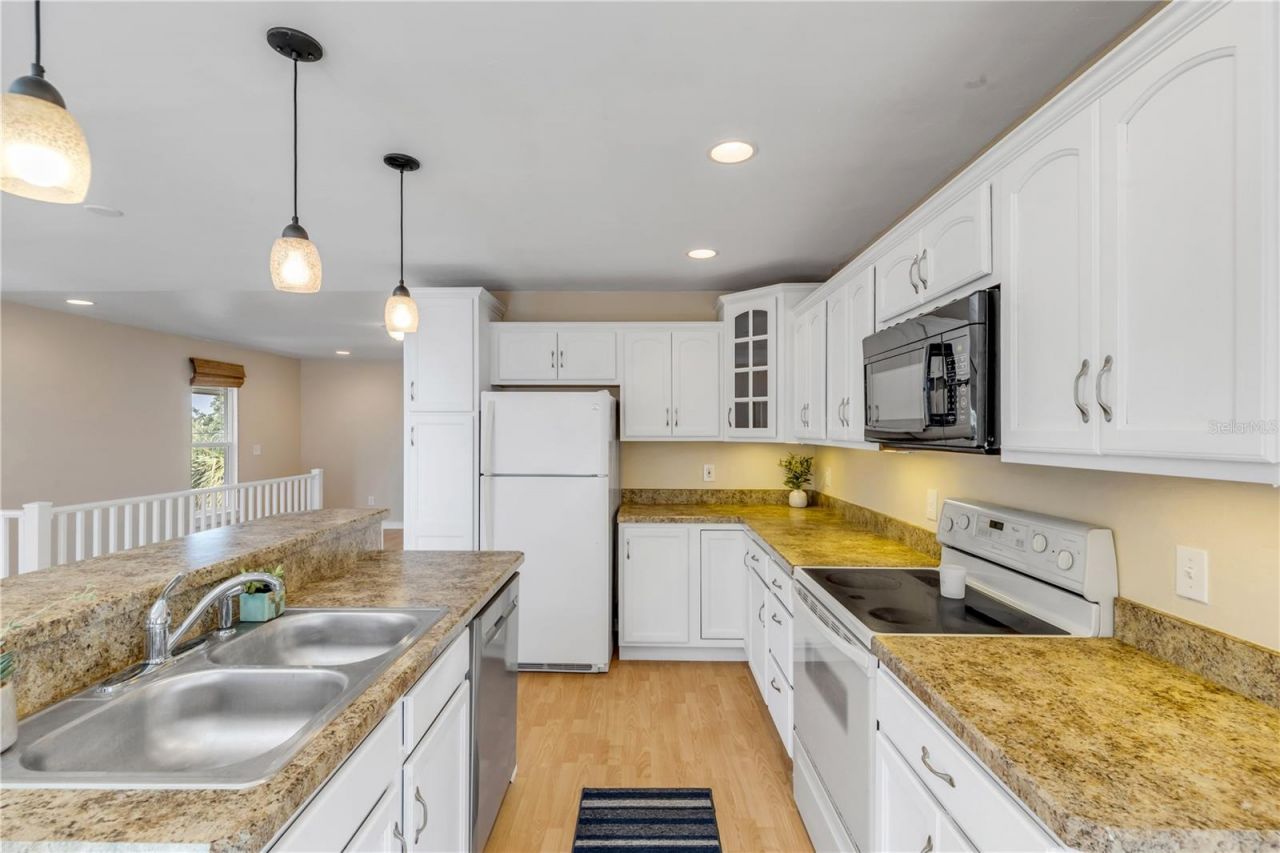 315 Due East Street, New Smyrna Beach, FL 32169 Photo