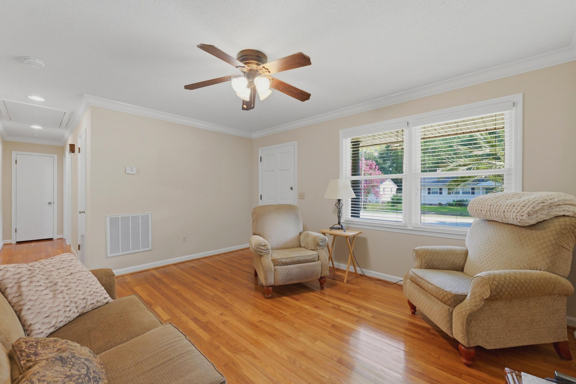 2435 Lantern Street Photo 14
