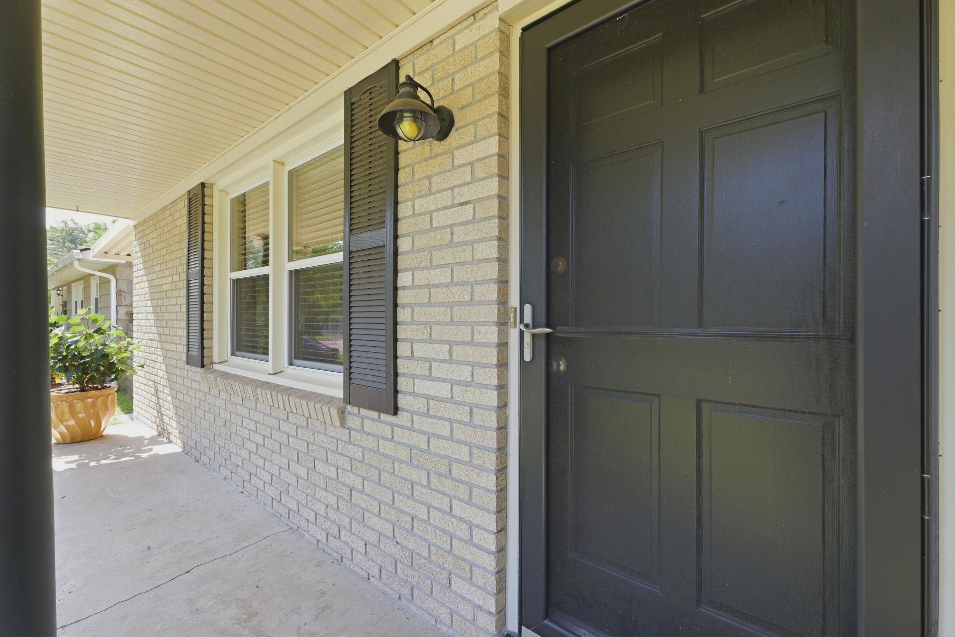 2435 Lantern Street Photo 6