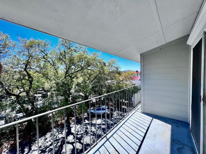 259 E Bay Street Photo 7
