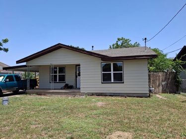 2707 Engle Avenue, Dallas, TX 75233
