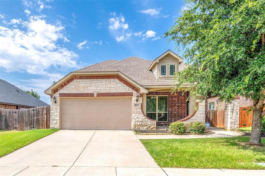 8117 Canyon Drive, Aubrey, TX 76227 Main Photo