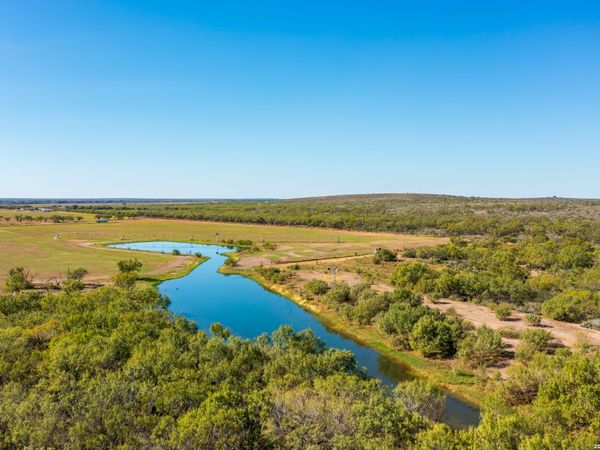 5529 FM 140, Uvalde, TX 78801