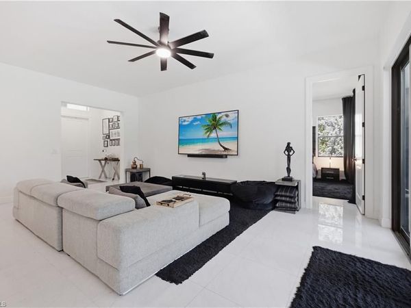 829 16th AVE SW, NAPLES, FL 34117