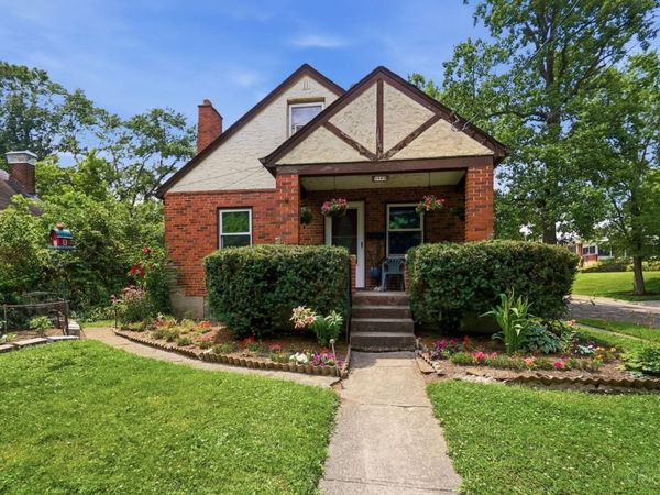 1063 Oak Avenue, Wyoming, OH 45215