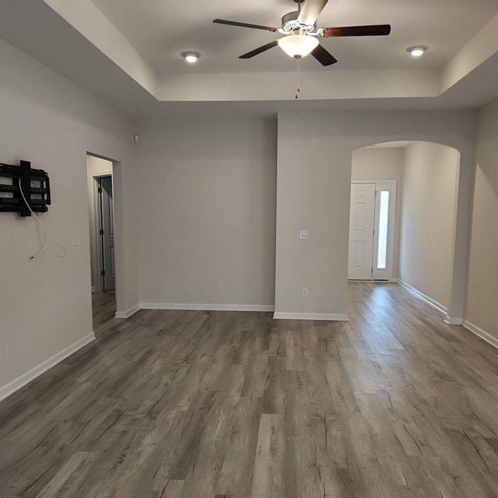 497 Hillsborough Dr.  Photo 8