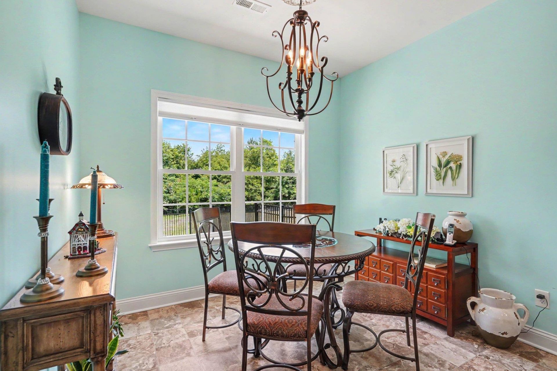 708 Silver Slipper Ct. Photo 10