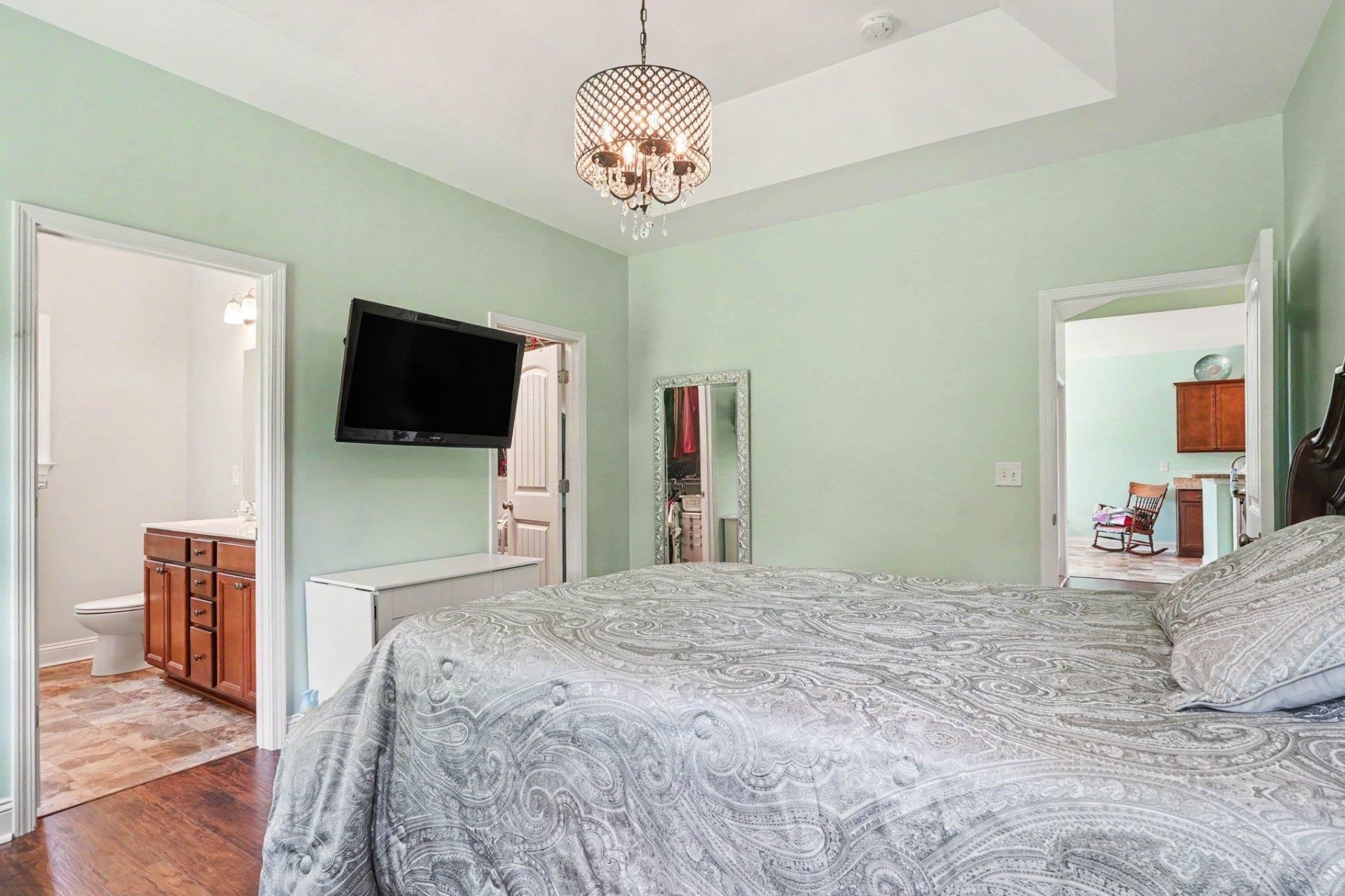 708 Silver Slipper Ct. Photo 15