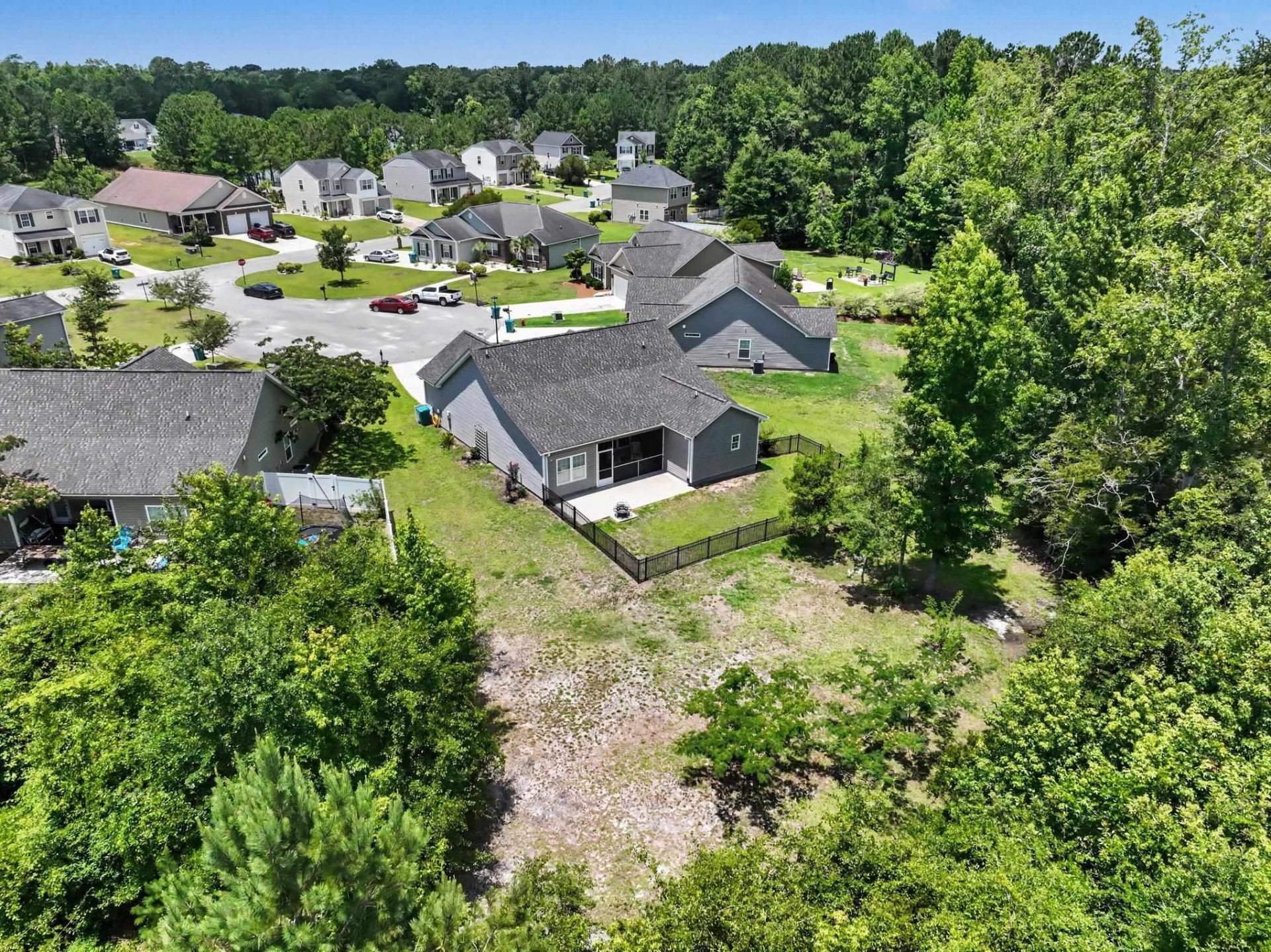 708 Silver Slipper Ct. Photo 4