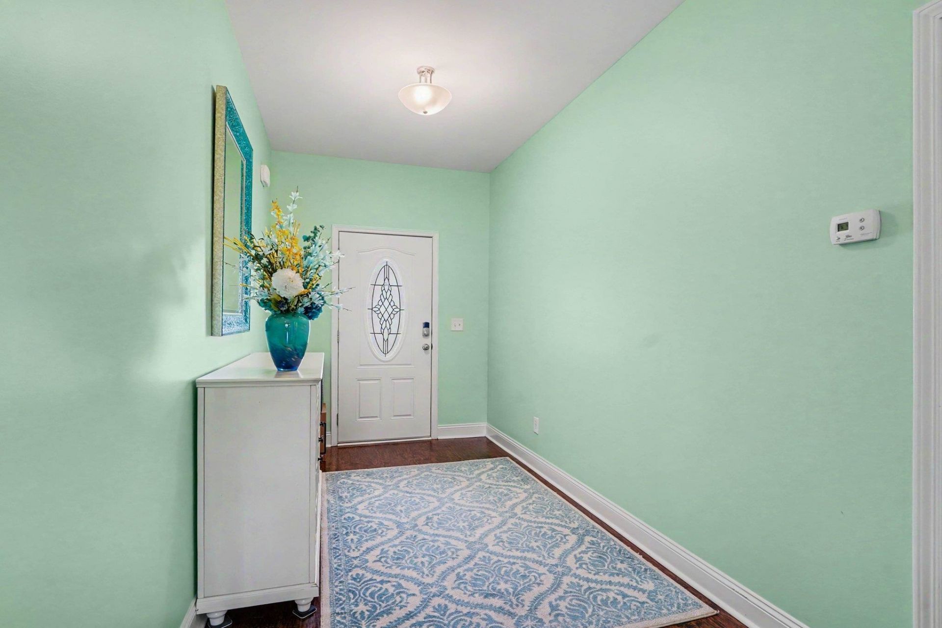 708 Silver Slipper Ct. Photo 5