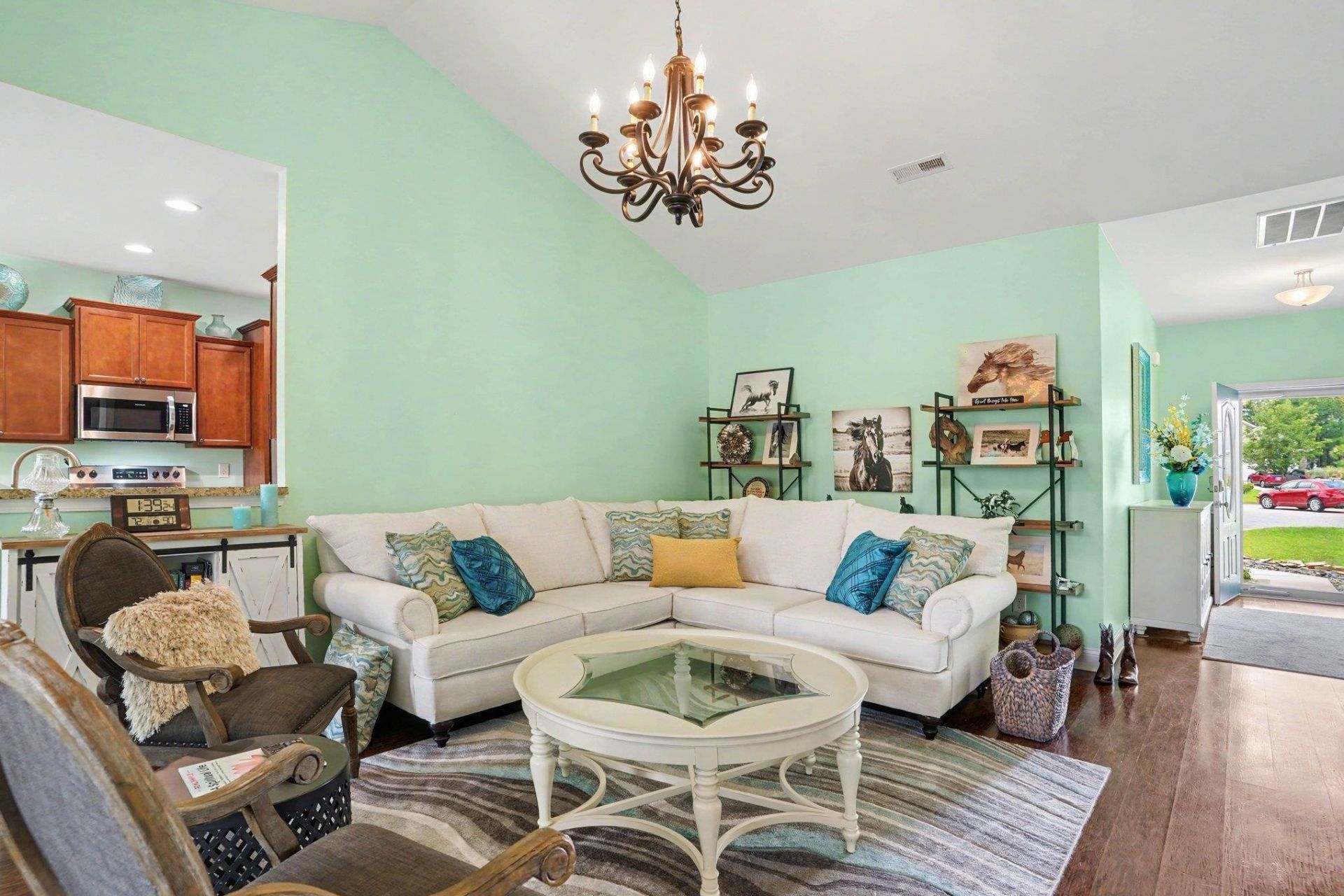 708 Silver Slipper Ct. Photo 8