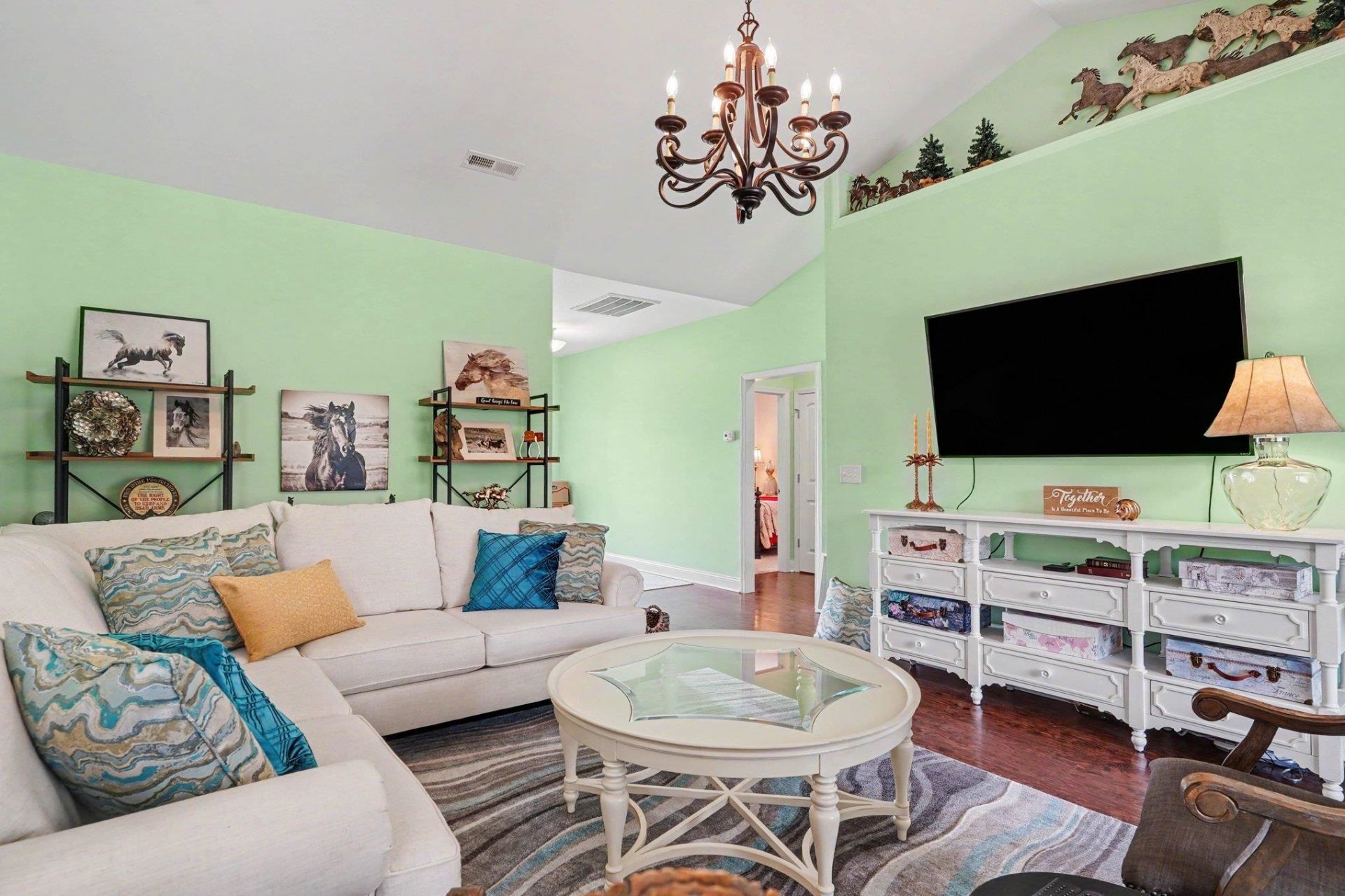 708 Silver Slipper Ct. Photo 9