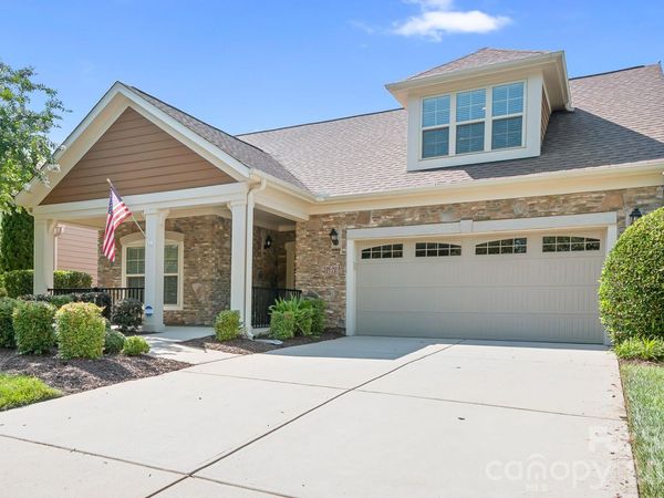 127 Brawley Point Circle, Mooresville, NC 28117