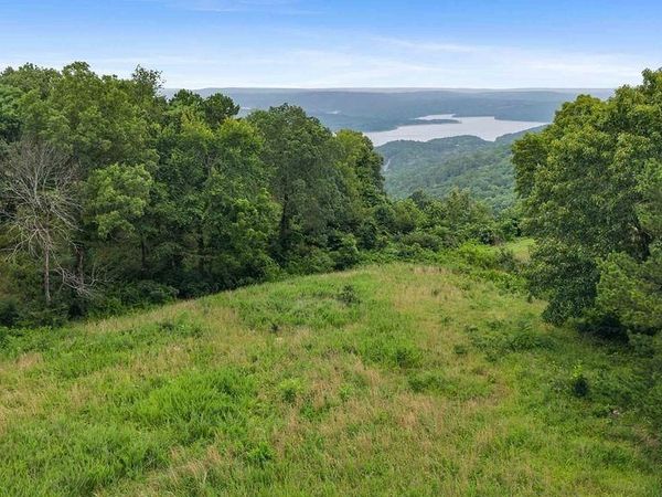 000 E Mountain Road , Bee Branch, AR 72013
