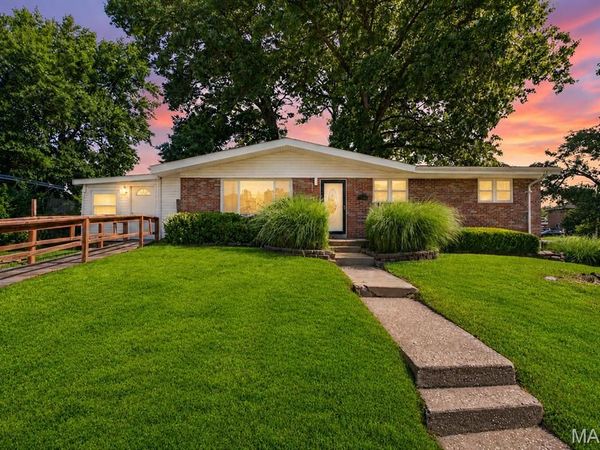 1723 Gulf Drive, St Louis, MO 63130