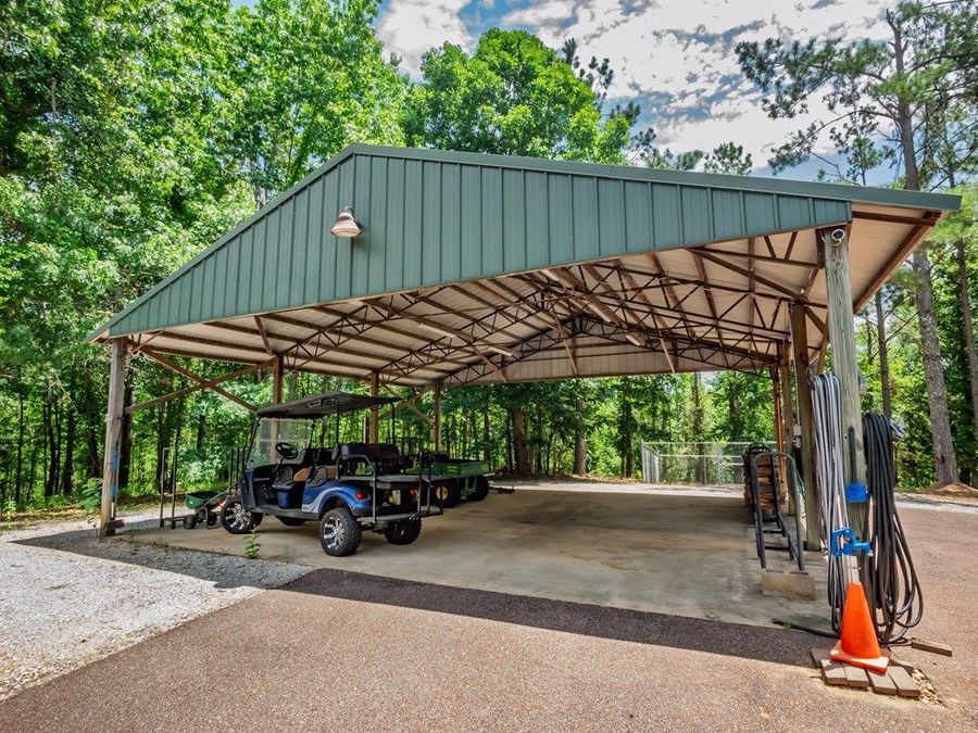 Property Image 100