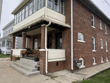 122-124 N 30th Street, Omaha, NE 68131