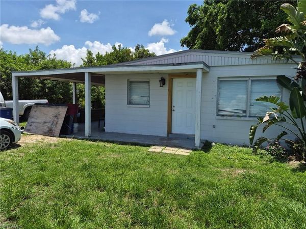 1002 Adams AVE, LEHIGH ACRES, FL 33936