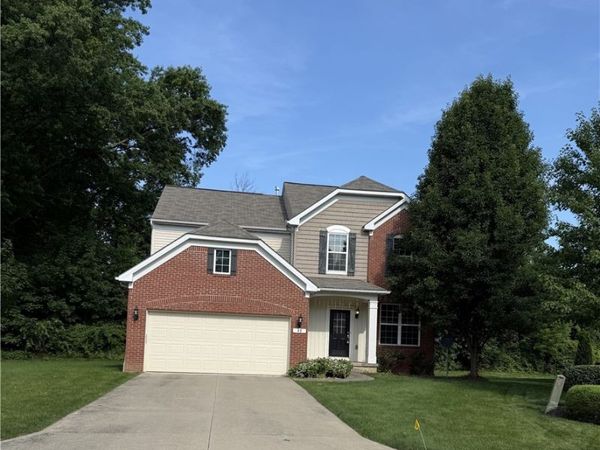 48 Rotili Lane , Akron, OH 44321