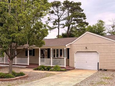 2090 CRESTWOOD DRIVE, FORKED RIVER, NJ 08731