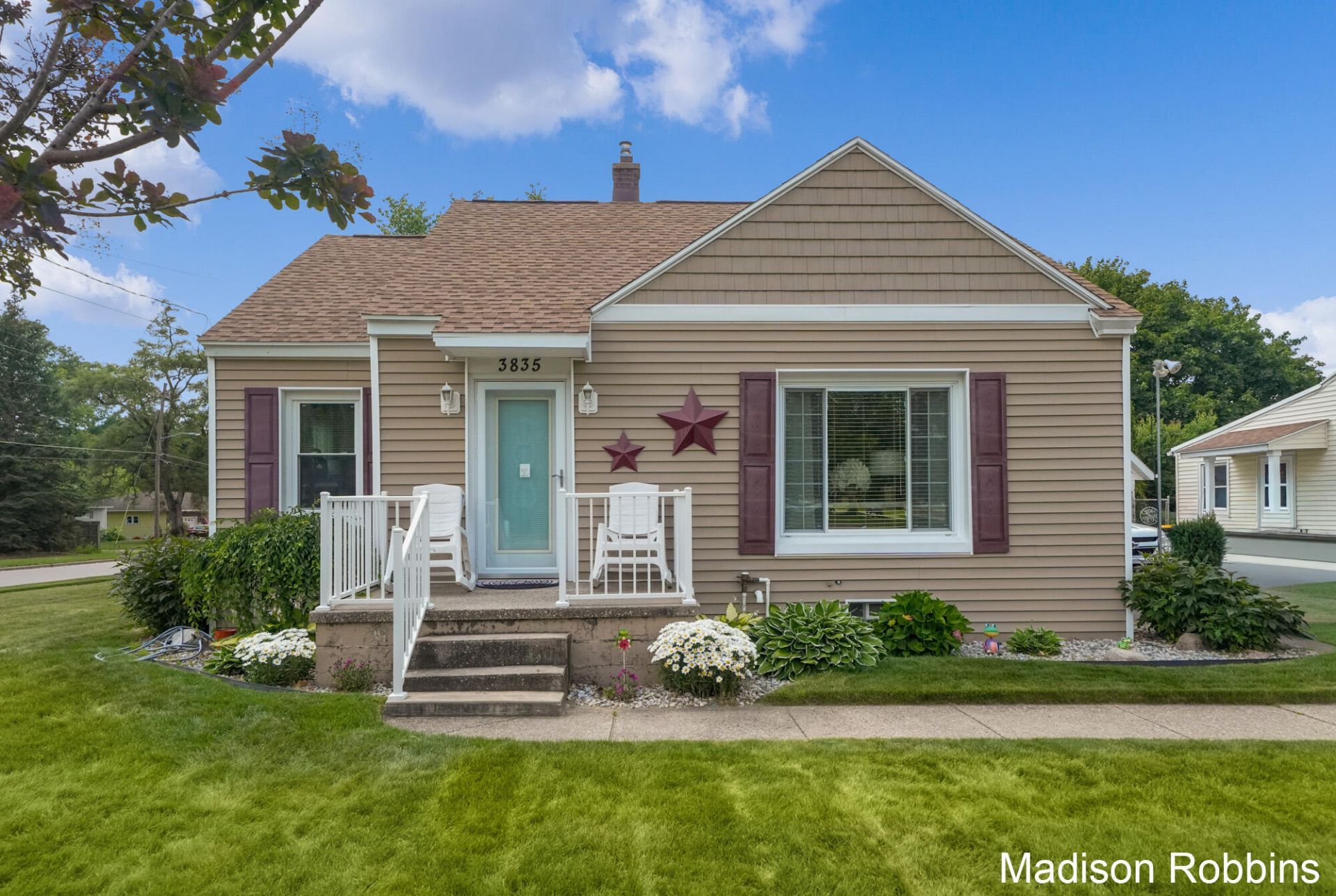 3835 Wilson Avenue Sw, Grandville, MI 49418 Main Photo