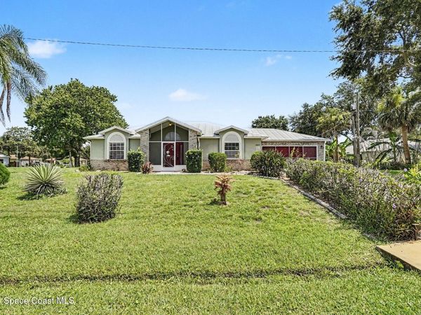 880 Vocelle Avenue , Sebastian, FL 32958