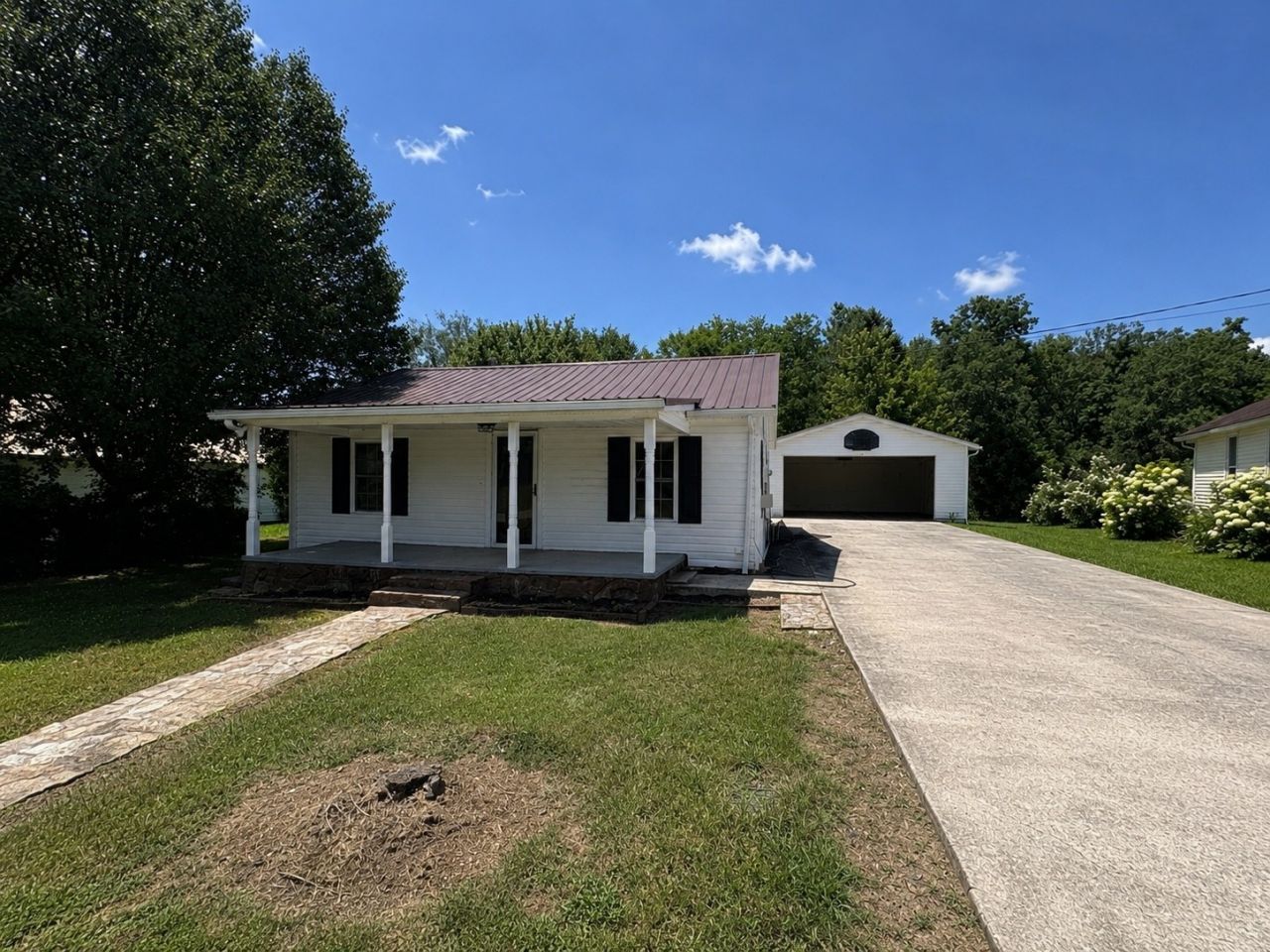229 Adams St , Smithville, TN 37166 Main Photo