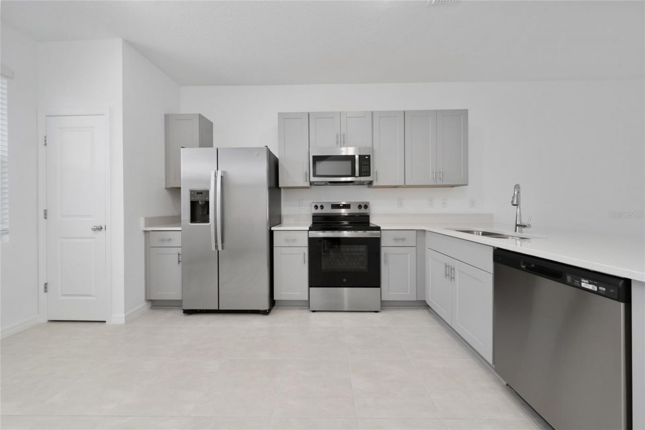 2916 Skyline Loop , Kissimmee, FL 34758 Photo