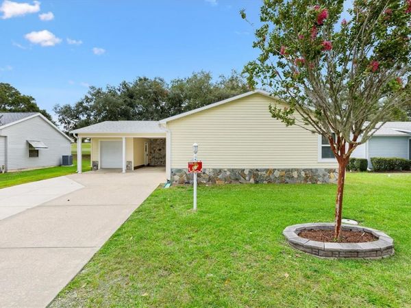 723 HEATHROW AVENUE , LADY LAKE, FL 32159