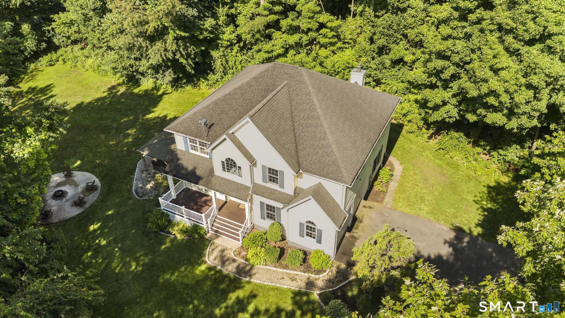 29 Nathan Hale, Cheshire, CT 06410 Main Photo