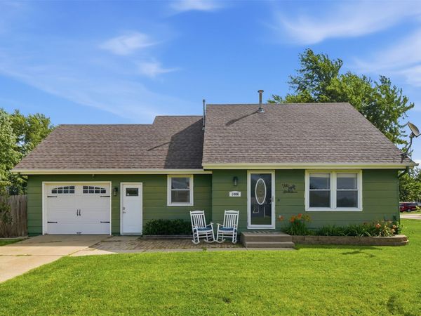 1006 Lincoln Street SE, Bondurant, IA 50035