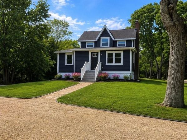 452 Montauk Highway , East Quogue, NY 11942