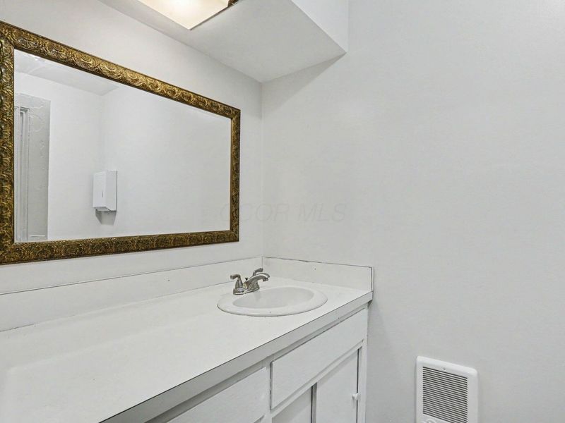 9030 Columbus Road, Mount Vernon, OH 43050 Photo 26