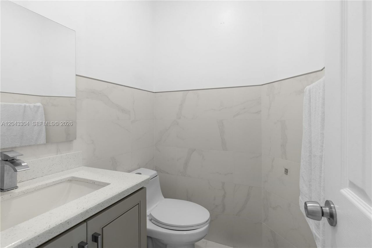 1102 Camellia Cir , Unit 1102, Weston, FL 33326 Photo