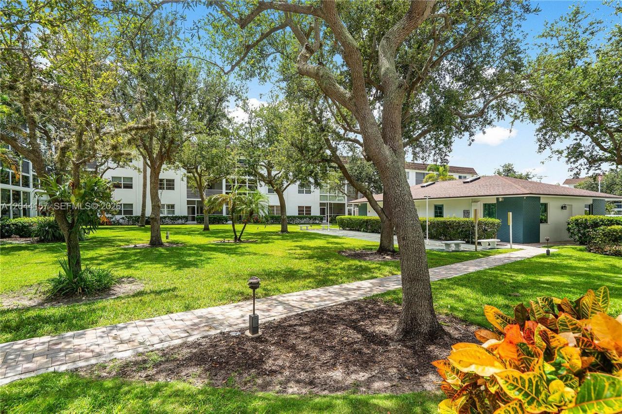 1501 S Ocean Blvd, Unit 224, Lauderdale by the Sea, FL 33062 Photo