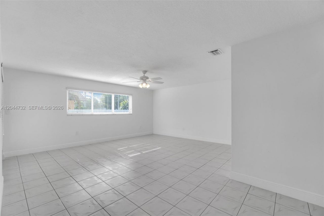 7125 SW 93rd Ct, Miami, FL 33173 Photo