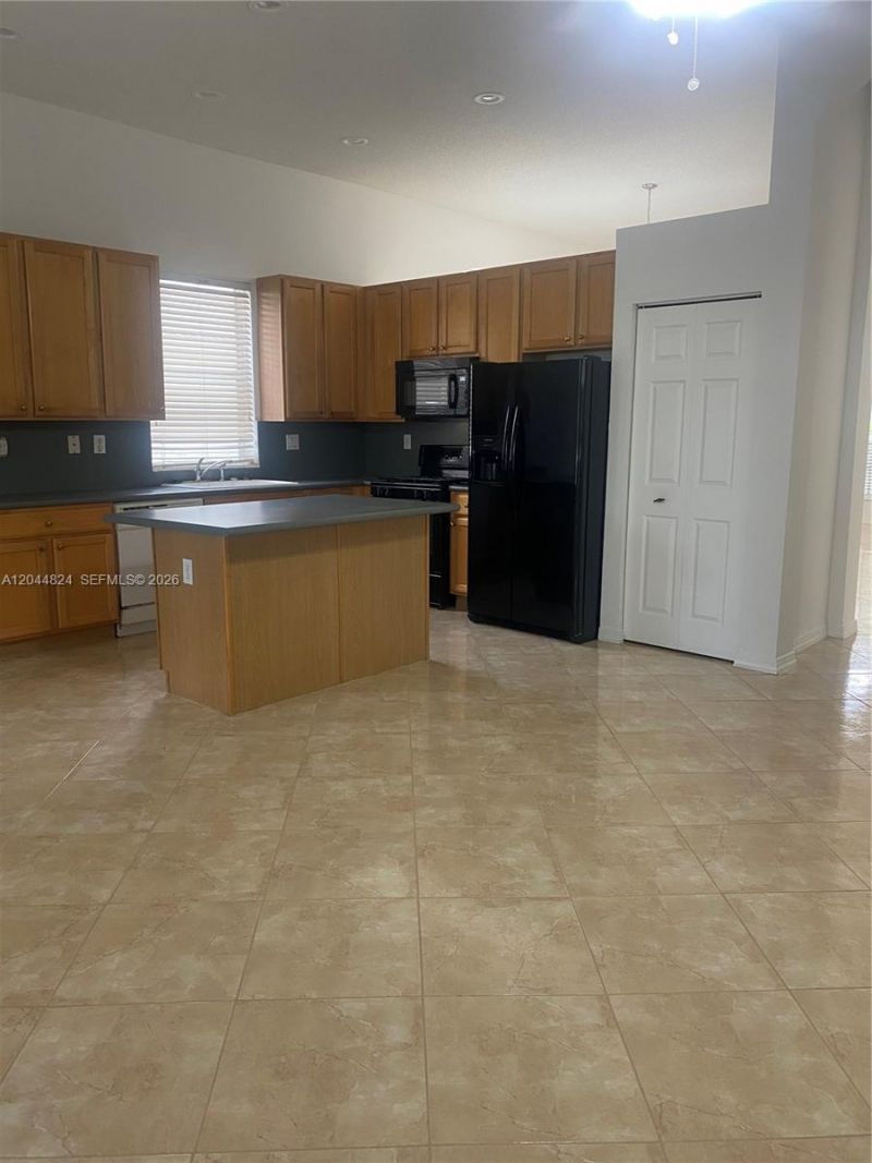 1315 NW 143rd Ave , Unit 1315, Pembroke Pines, FL 33028 Photo