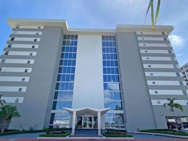 9273 Collins Ave , Unit 811, Surfside, FL 33154
