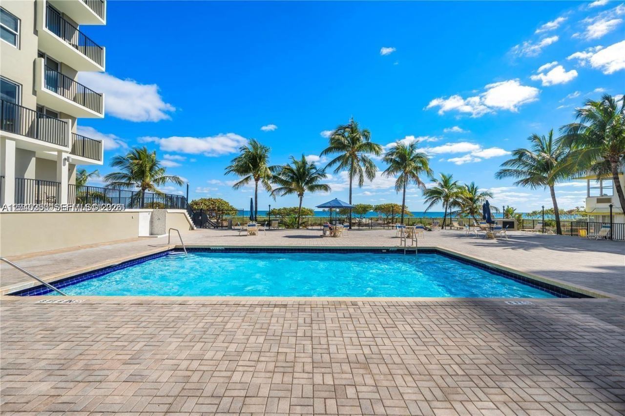 9273 Collins Ave , Unit 811, Surfside, FL 33154 Photo